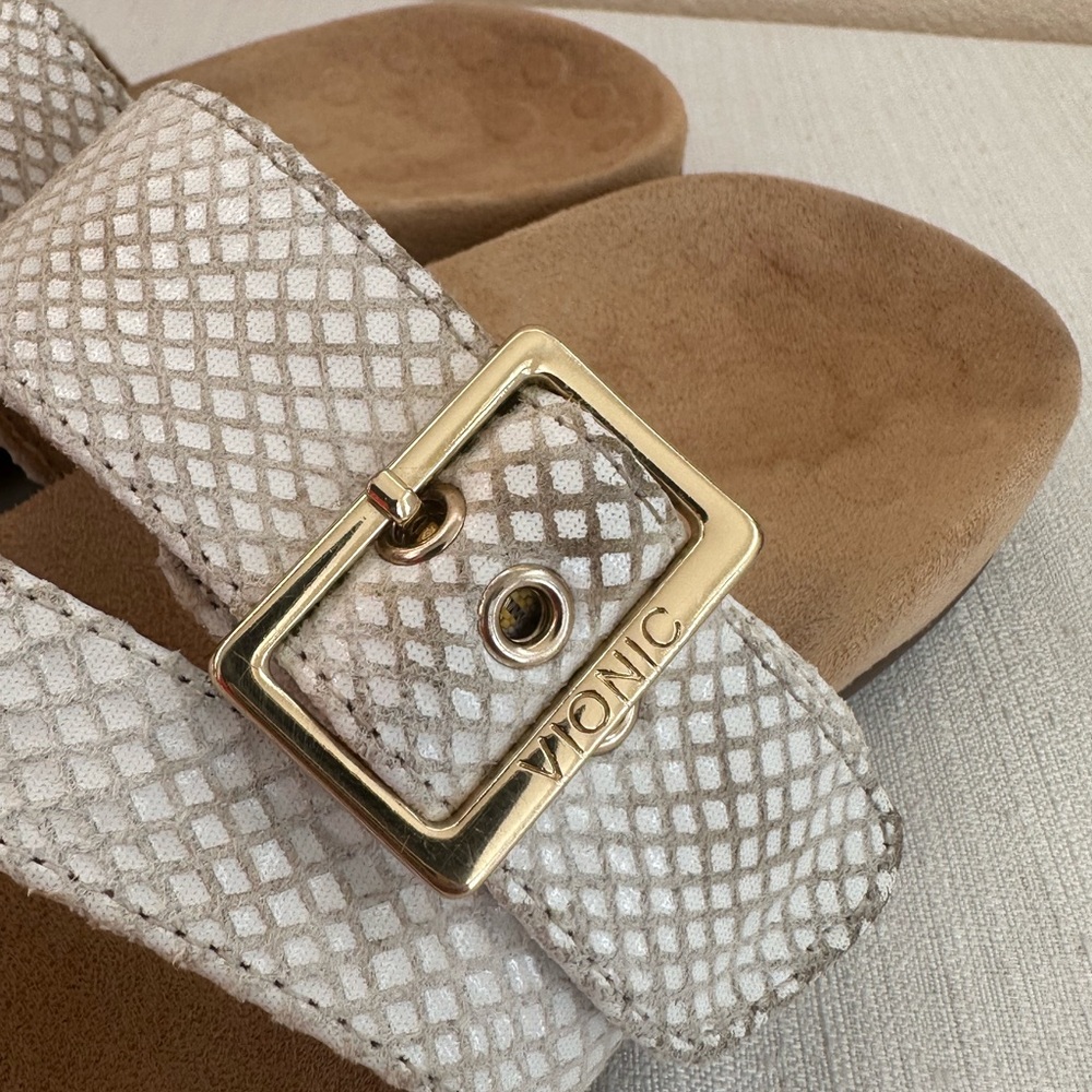 Vionic Skylar White Leather Snake Skin Texture Buckle Orthotic Sandals Womens 9* - Picture 6 of 15